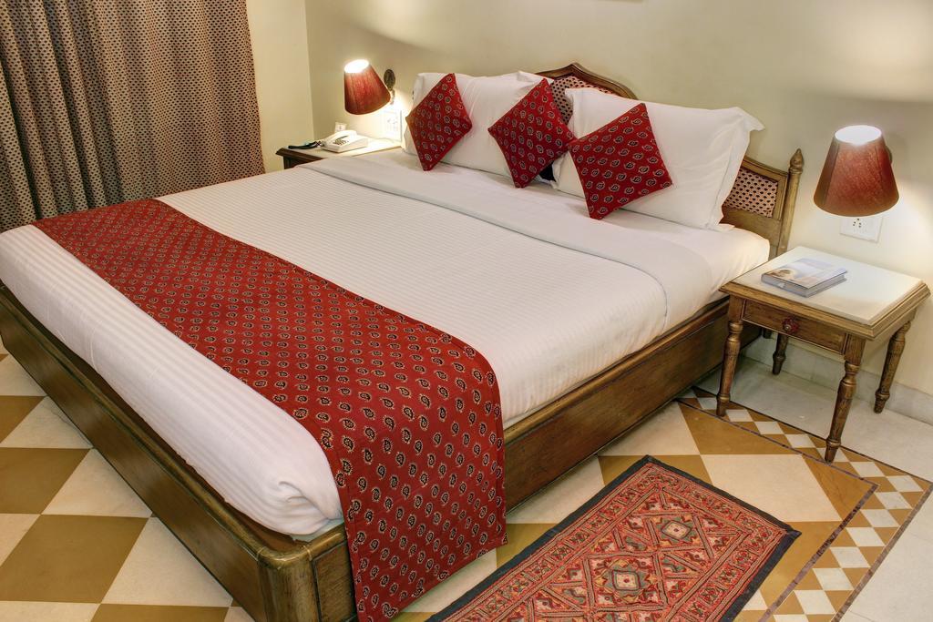 Palace On Ganges - Heritage Hotel Varanasi Rom bilde