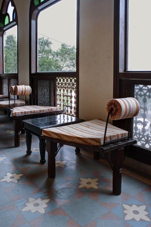 Palace On Ganges - Heritage Hotel Varanasi Eksteriør bilde