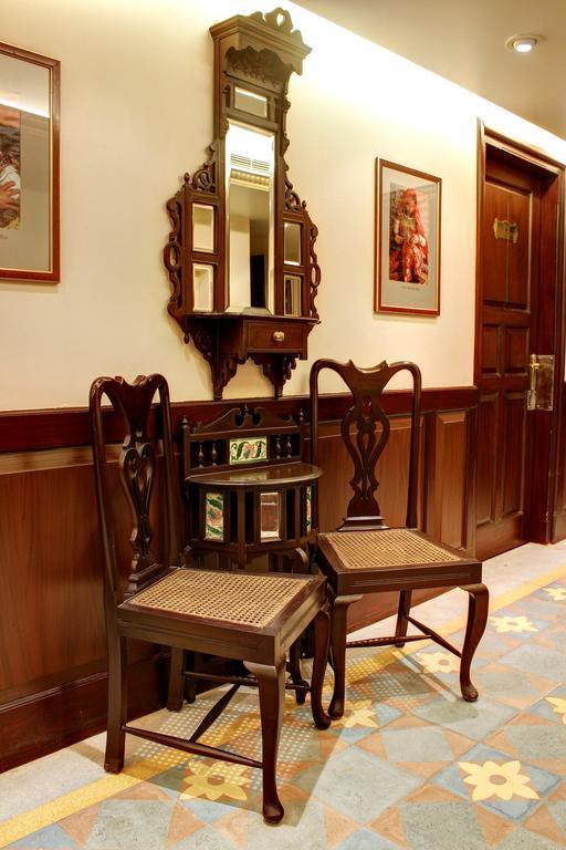 Palace On Ganges - Heritage Hotel Varanasi Eksteriør bilde