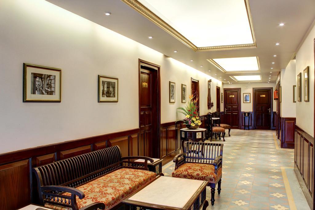 Palace On Ganges - Heritage Hotel Varanasi Eksteriør bilde