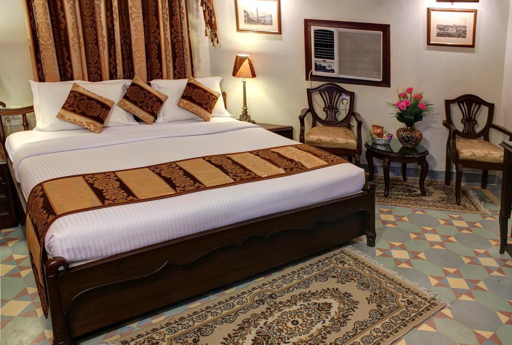 Palace On Ganges - Heritage Hotel Varanasi Rom bilde
