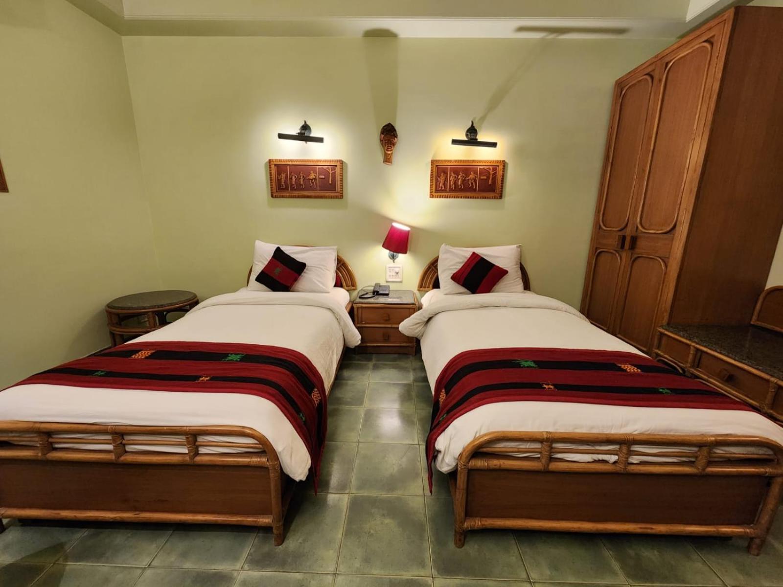 Palace On Ganges - Heritage Hotel Varanasi Eksteriør bilde
