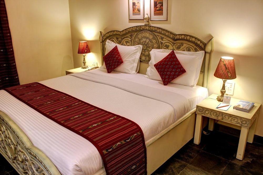 Palace On Ganges - Heritage Hotel Varanasi Eksteriør bilde