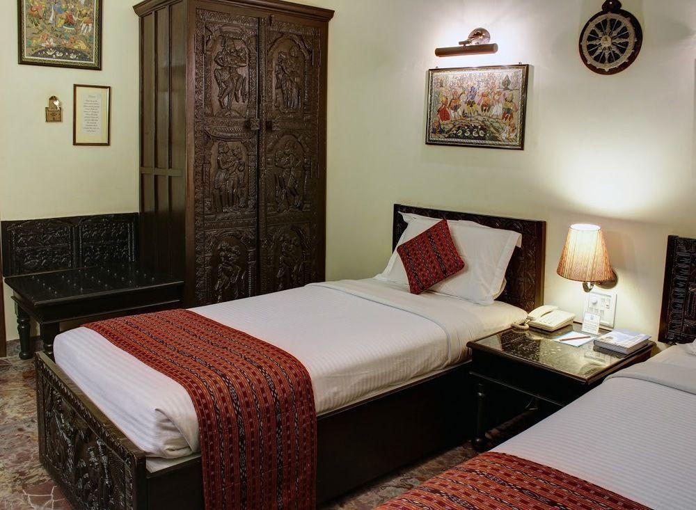 Palace On Ganges - Heritage Hotel Varanasi Eksteriør bilde