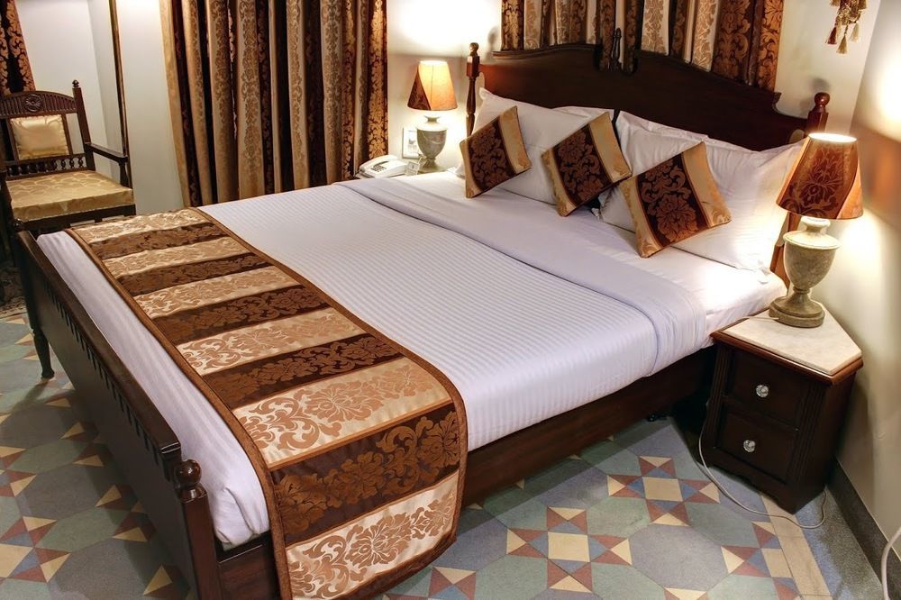 Palace On Ganges - Heritage Hotel Varanasi Eksteriør bilde